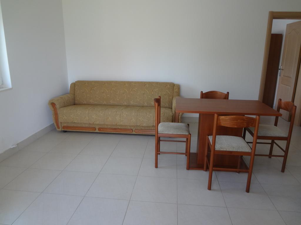 Apartments Franov Bibinje Bilik gambar
