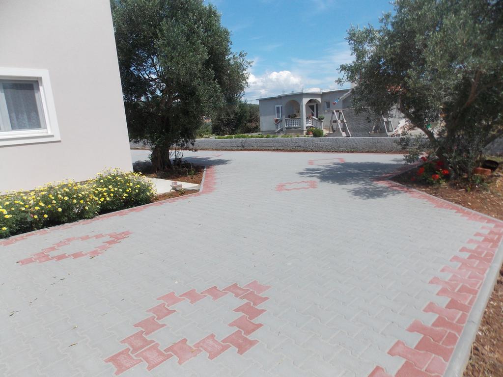 Apartments Franov Bibinje Bilik gambar