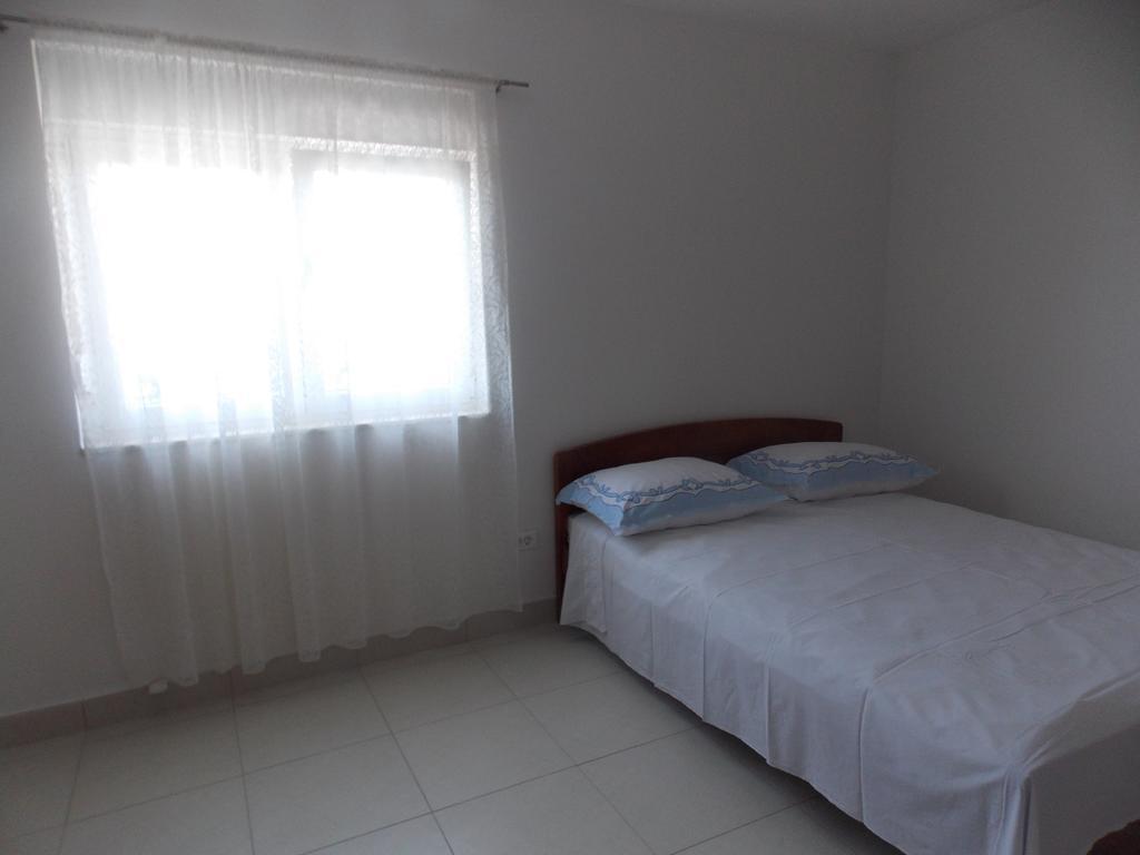 Apartments Franov Bibinje Bilik gambar