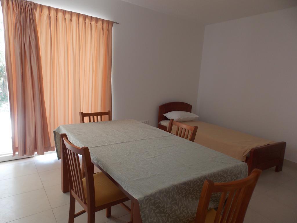 Apartments Franov Bibinje Bilik gambar