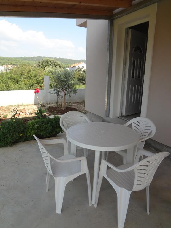 Apartments Franov Bibinje Bilik gambar