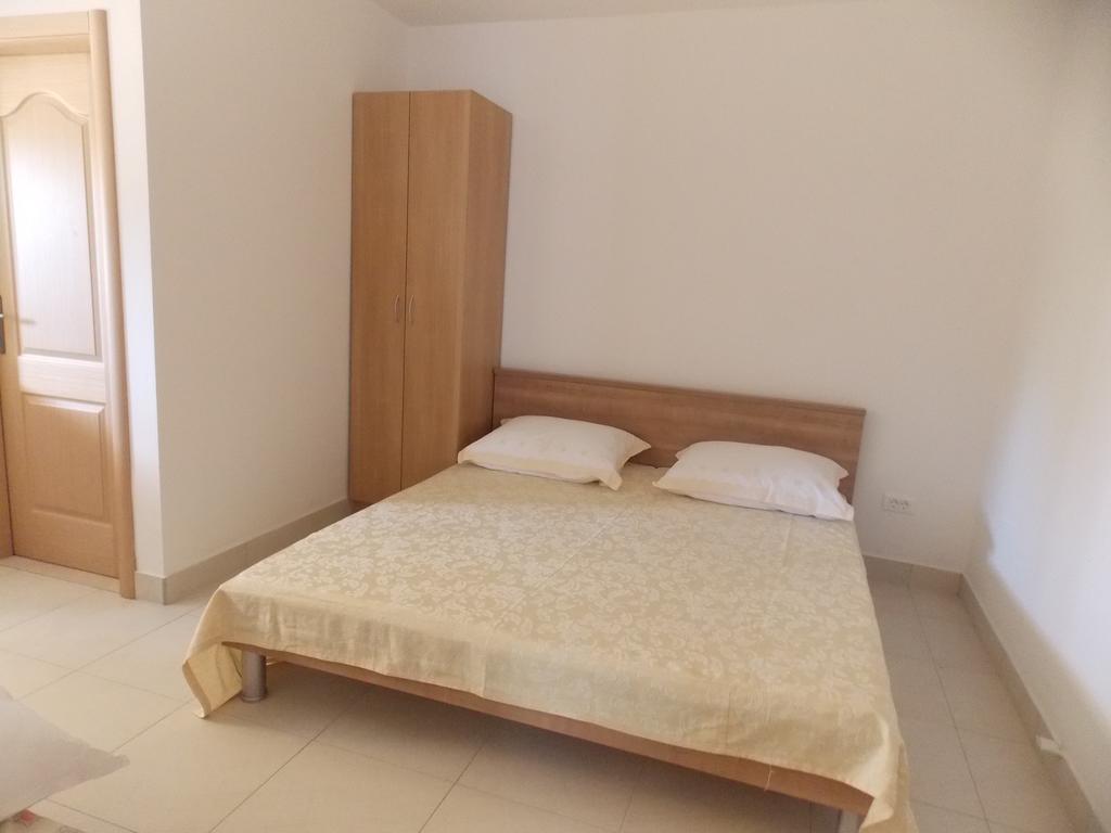 Apartments Franov Bibinje Bilik gambar