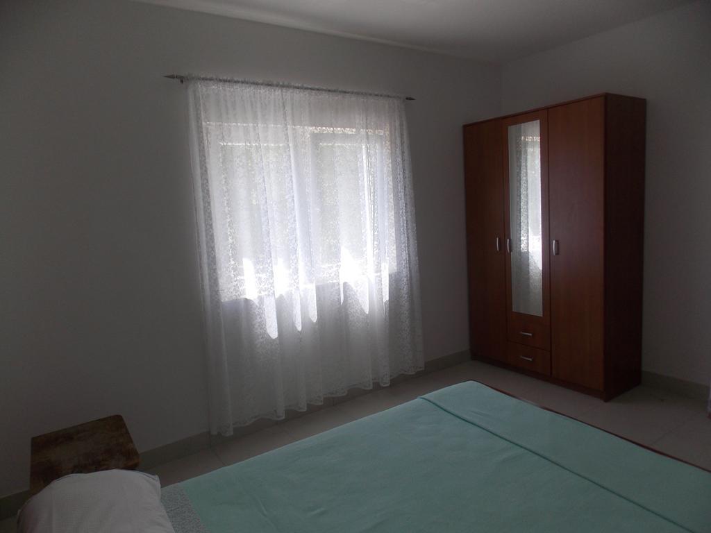 Apartments Franov Bibinje Bilik gambar