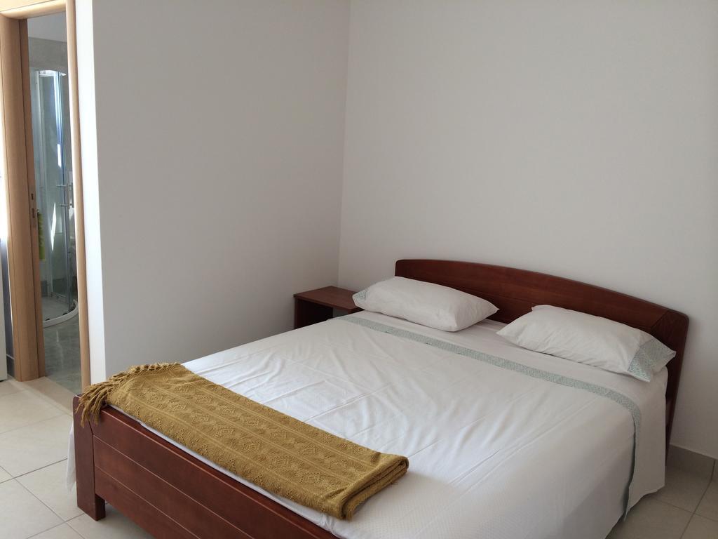 Apartments Franov Bibinje Bilik gambar